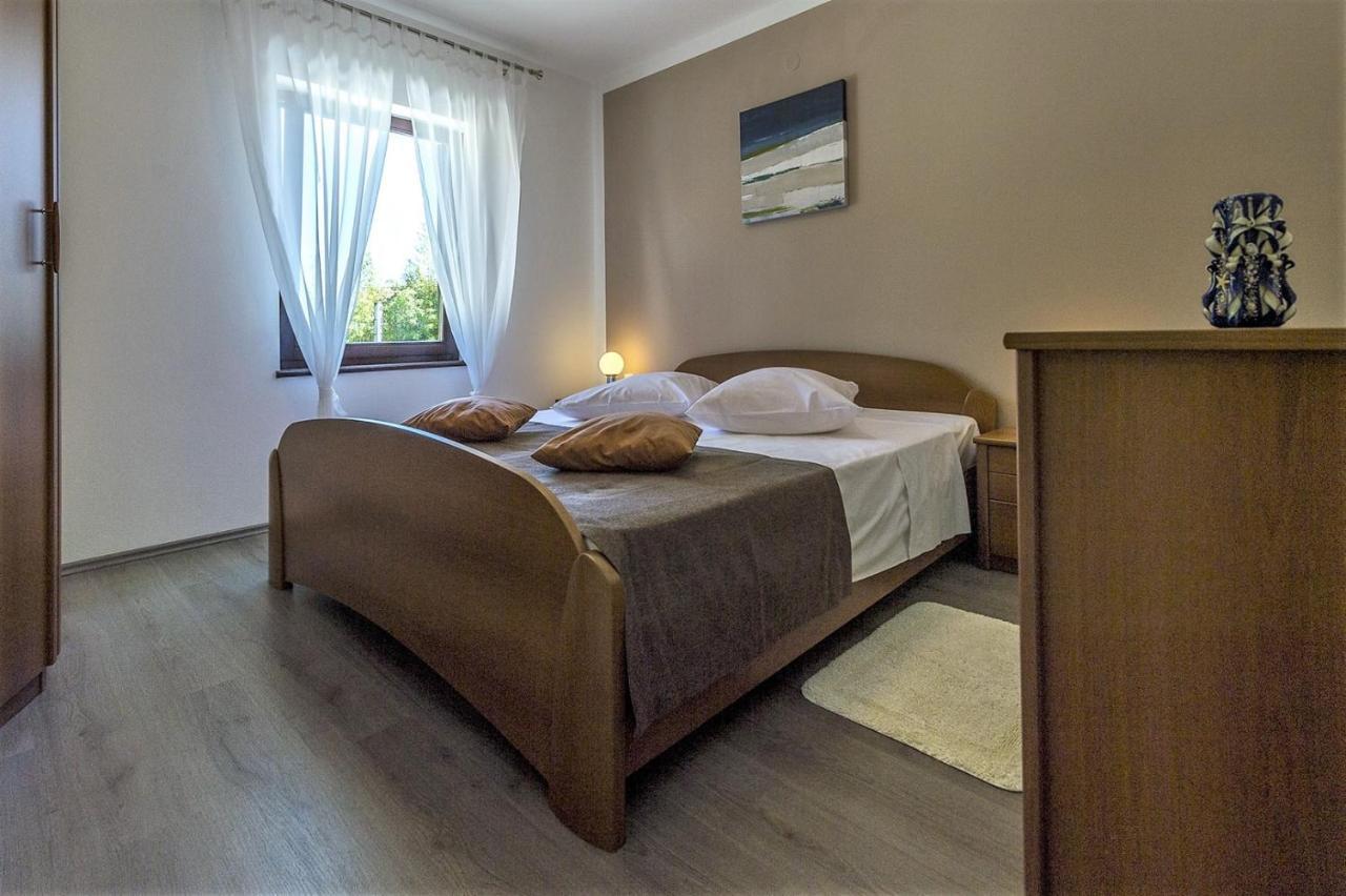 Spacious Three-Bedroom Villa Balun With Pool Porec Luaran gambar