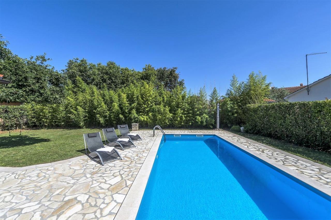 Spacious Three-Bedroom Villa Balun With Pool Porec Luaran gambar