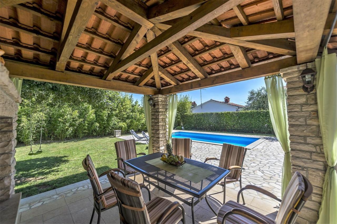 Spacious Three-Bedroom Villa Balun With Pool Porec Luaran gambar